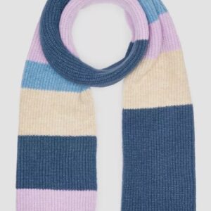 knitted scarf