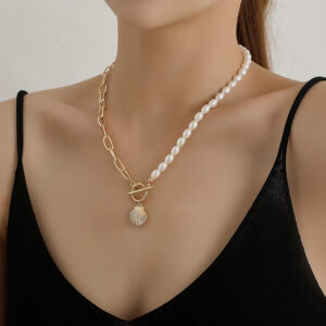 rice grain pearl lock shaped scallop pendant necklace for women. trendy and stylish simple necklace.
