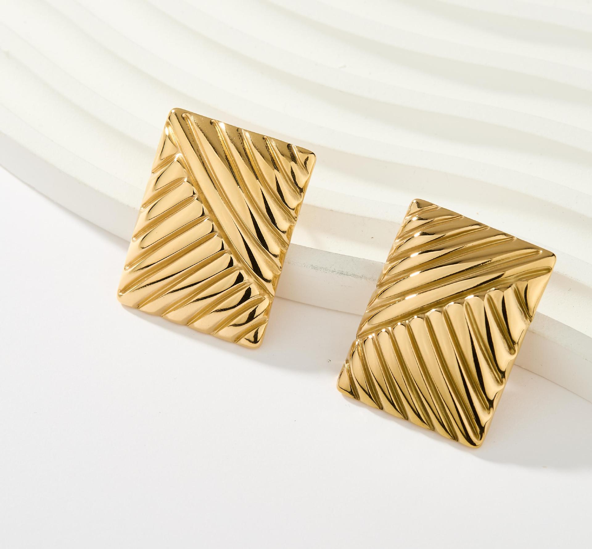 vintage earrings, high end earrings, jewelry sets, various styles, wholesale, light luxury, exquisite tassels