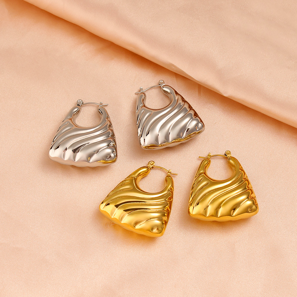 fashionable and personalized earrings, stainless steel with 18k gold plated oblique wavy trapezoidal hollow earrings, geometric u shaped earrings
