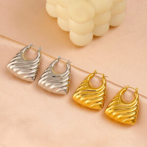 fashionable and personalized earrings, stainless steel with 18k gold plated oblique wavy trapezoidal hollow earrings, geometric u shaped earrings