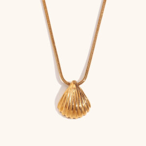 small pendant scallop shell necklace stainless steel plated 18k gold simple light luxury pendant jewelry