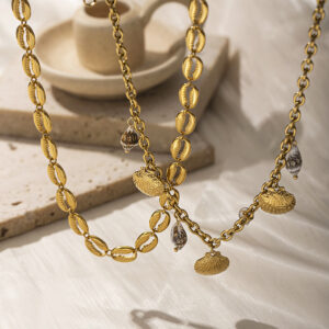 european and american temperament 18k gold stainless steel shell necklace does not fade female ins high end simple versatile jewelry