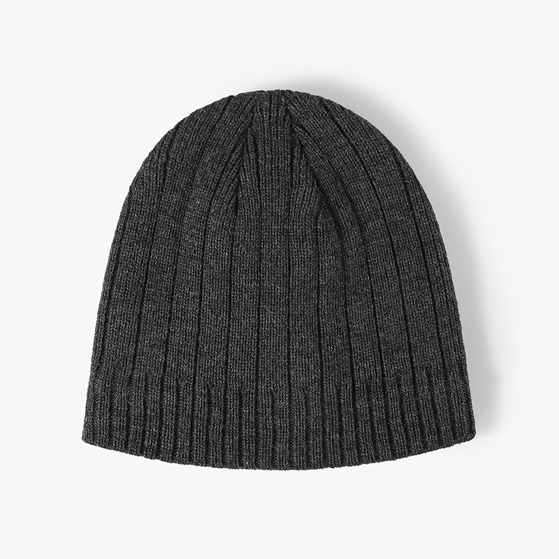 fashionable and versatile fine line knitted hat with thickened ear protection winter hat for young people