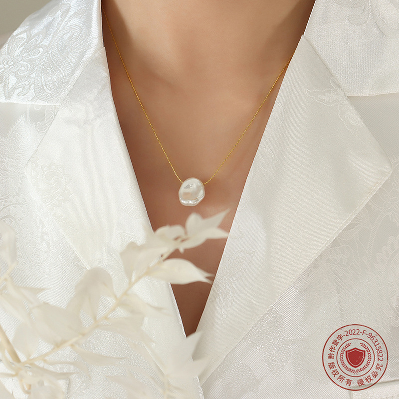 niche design shaped plastic pearl pendant necklace for women titanium steel gold plated vertical square chain cold style ins jewelry