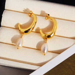 french retro hammered texture geometric earrings for women niche light luxury natural pearl earrings