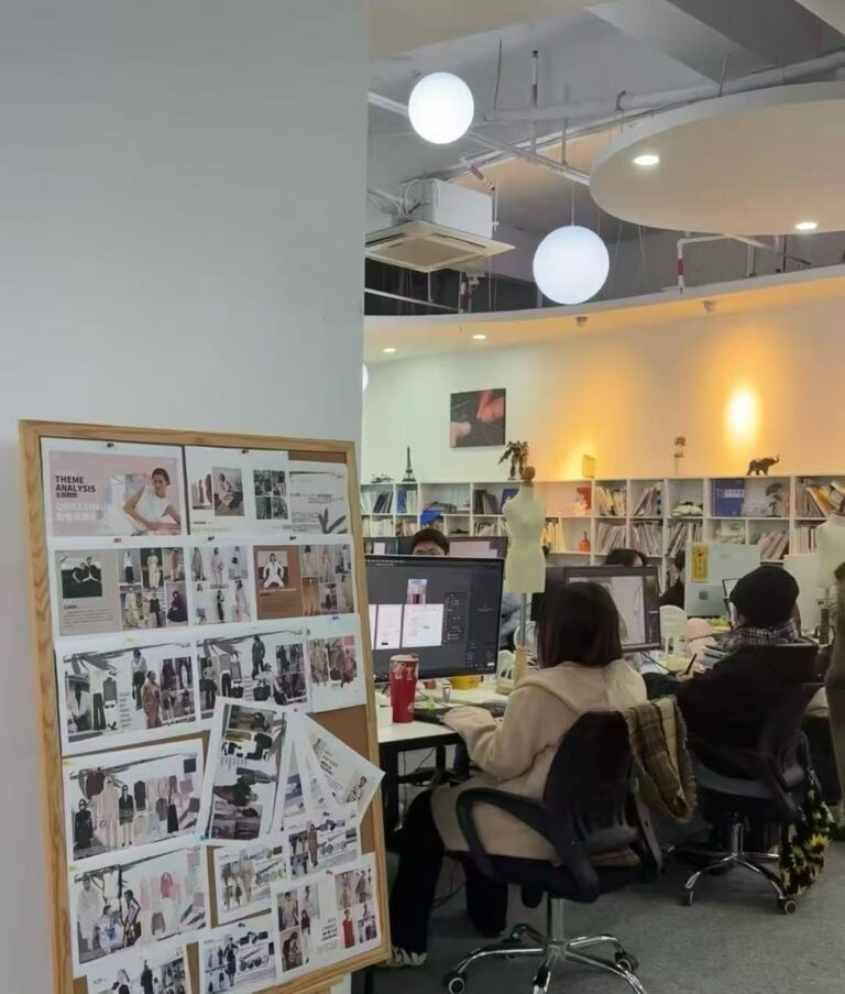 Scarf supplier with long-term export experience serving custom buyers